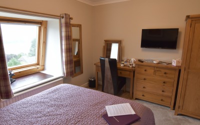 Double loch view dressing area